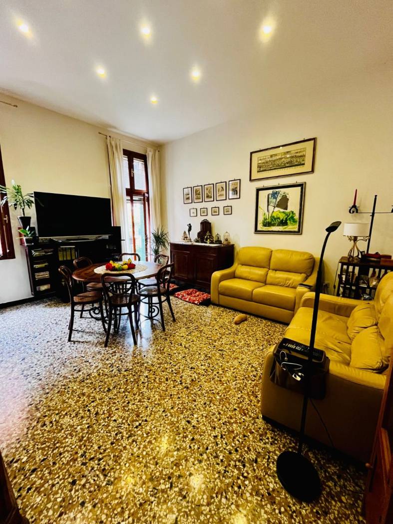 Salone