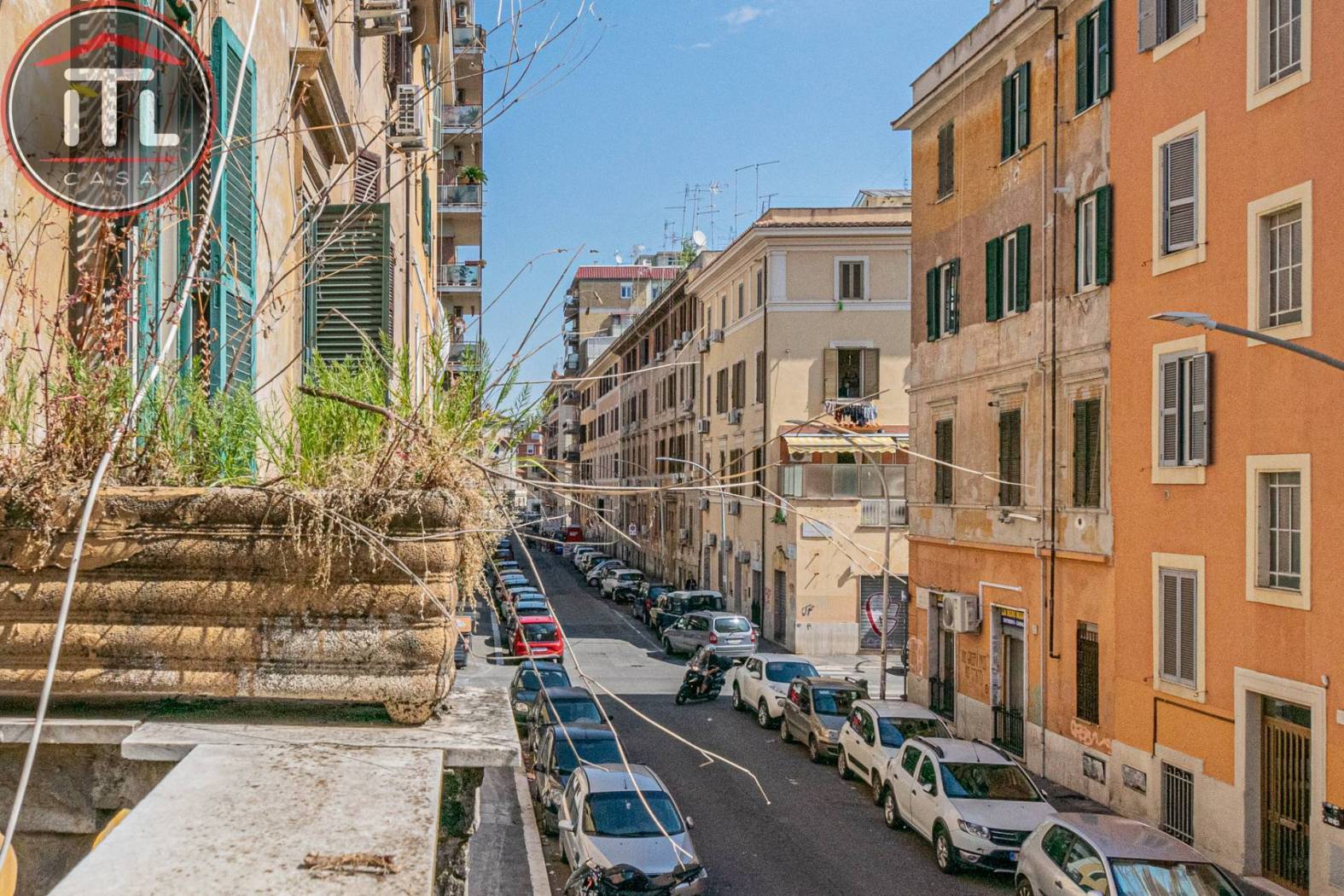 ROMA – TORPIGNATTARA / VIA CENCELLI – PALAZZINA D'EPOCA CON TERRAZZO PRIVATO Eu. 165.000 – BILOCALE COMPLETAMENTE DA RISTRUTTURARE CON BALCONE E 