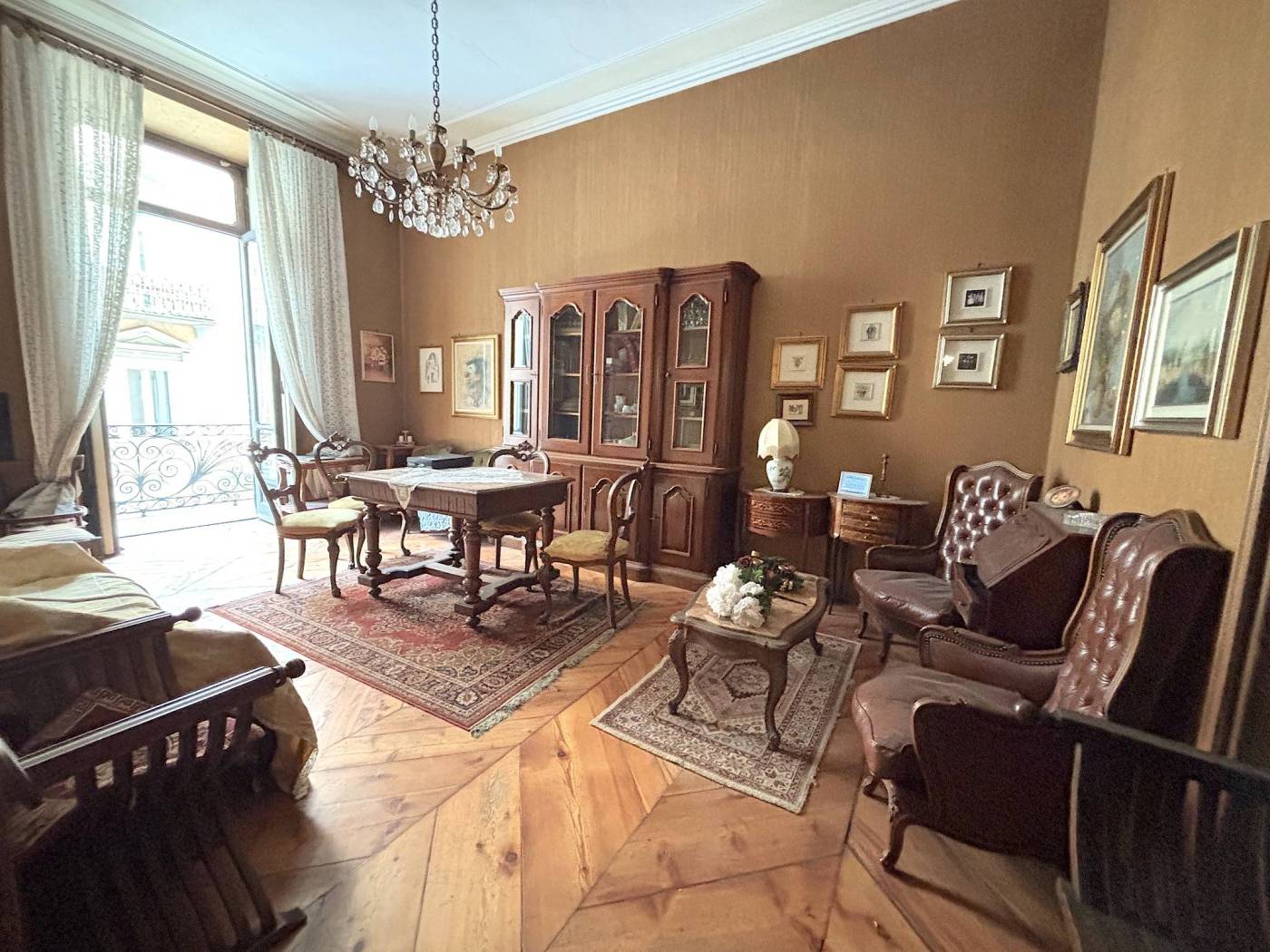 Salone