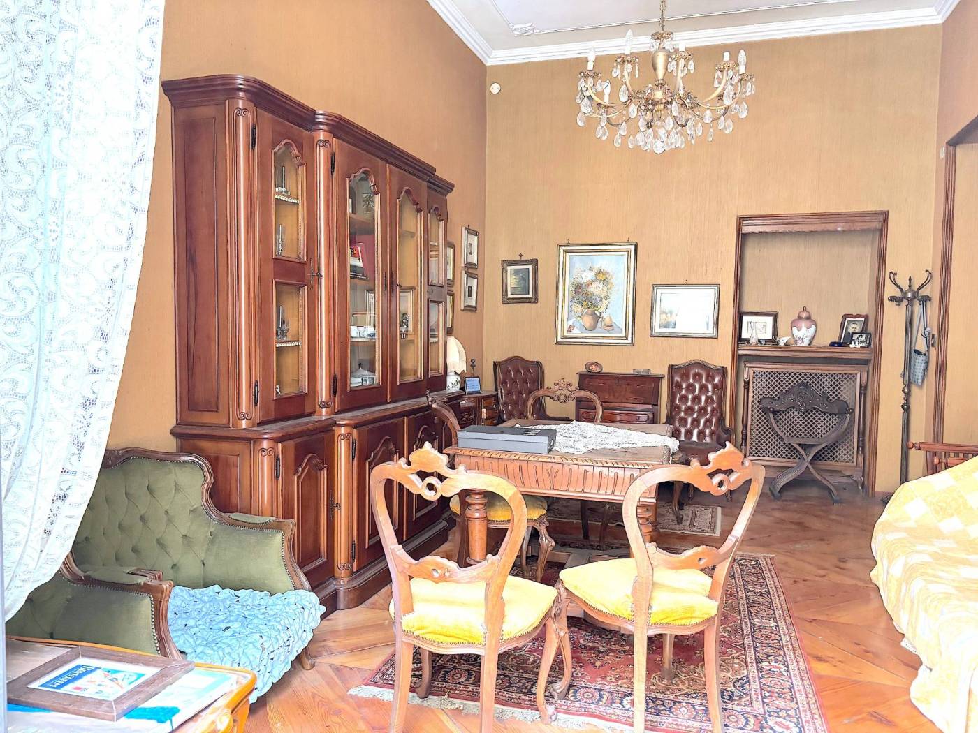 Salone
