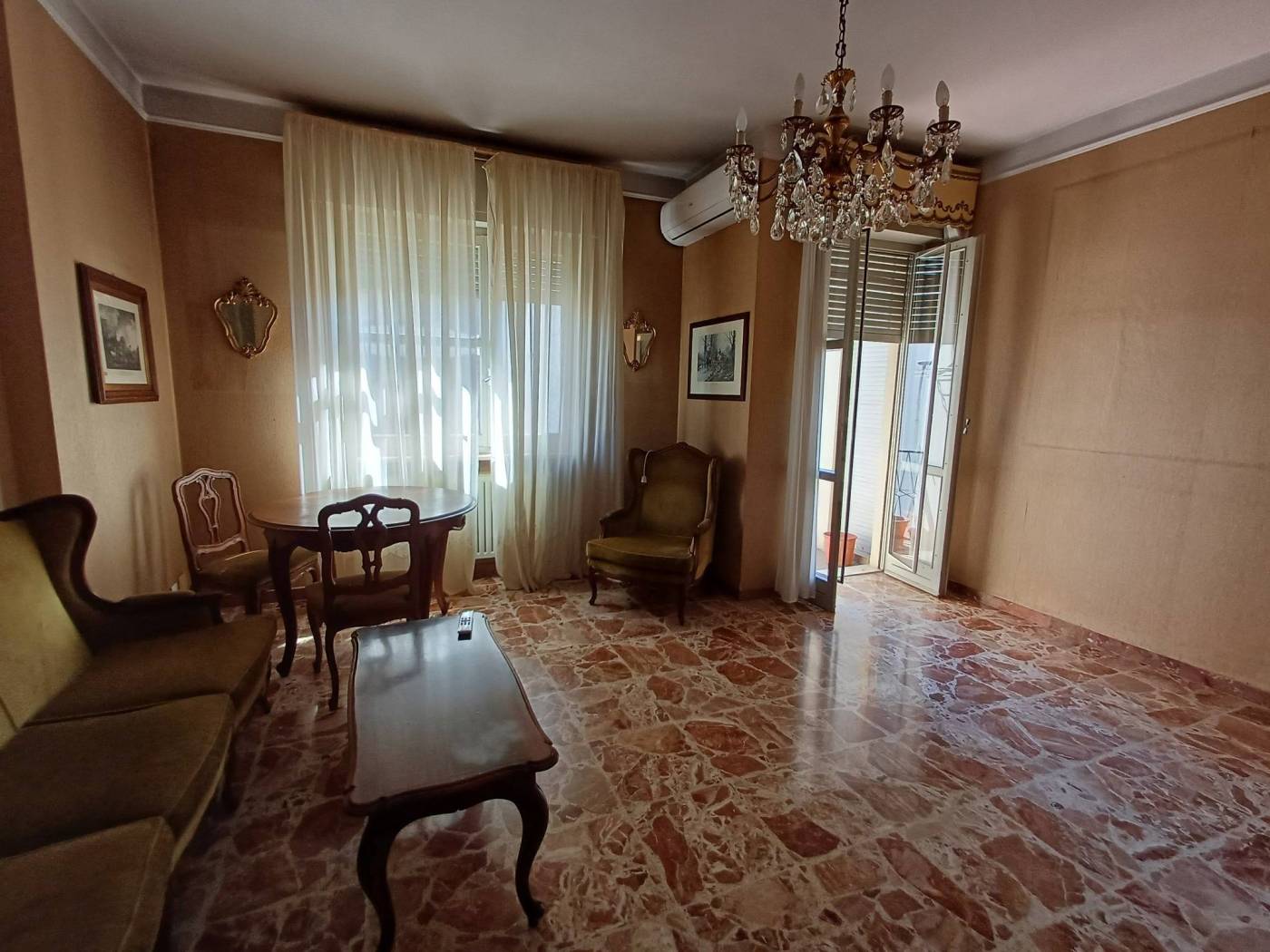 Salone