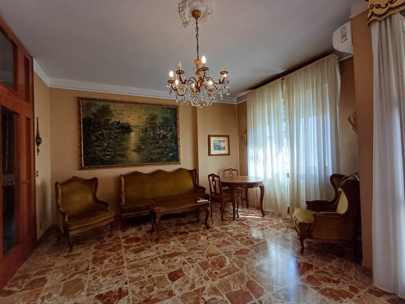Salone