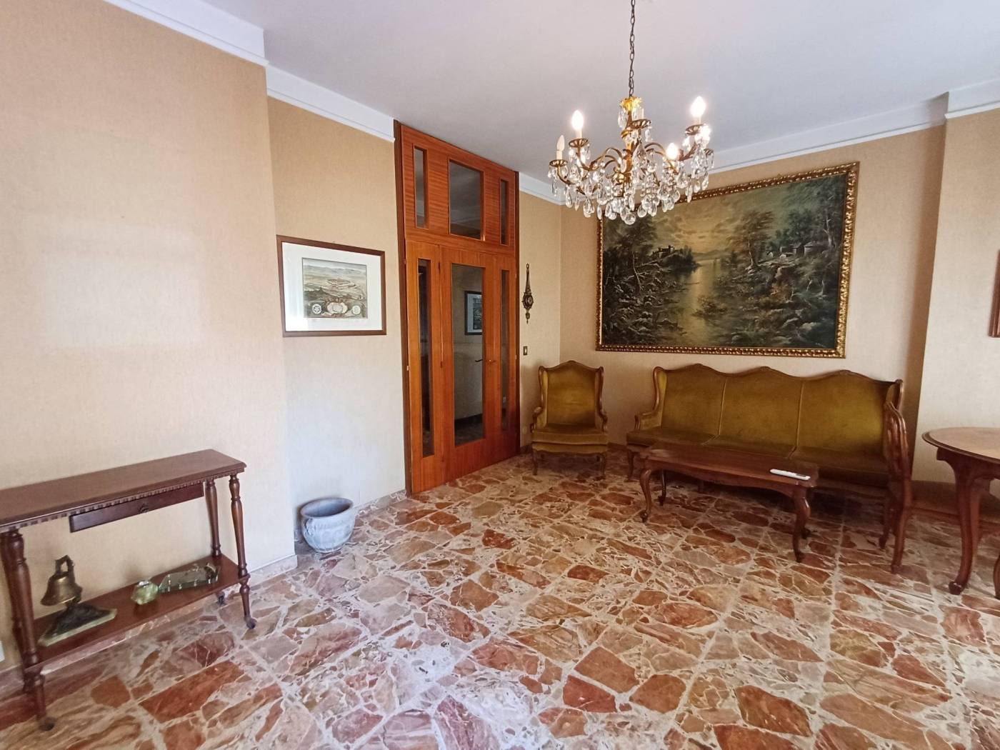 Salone