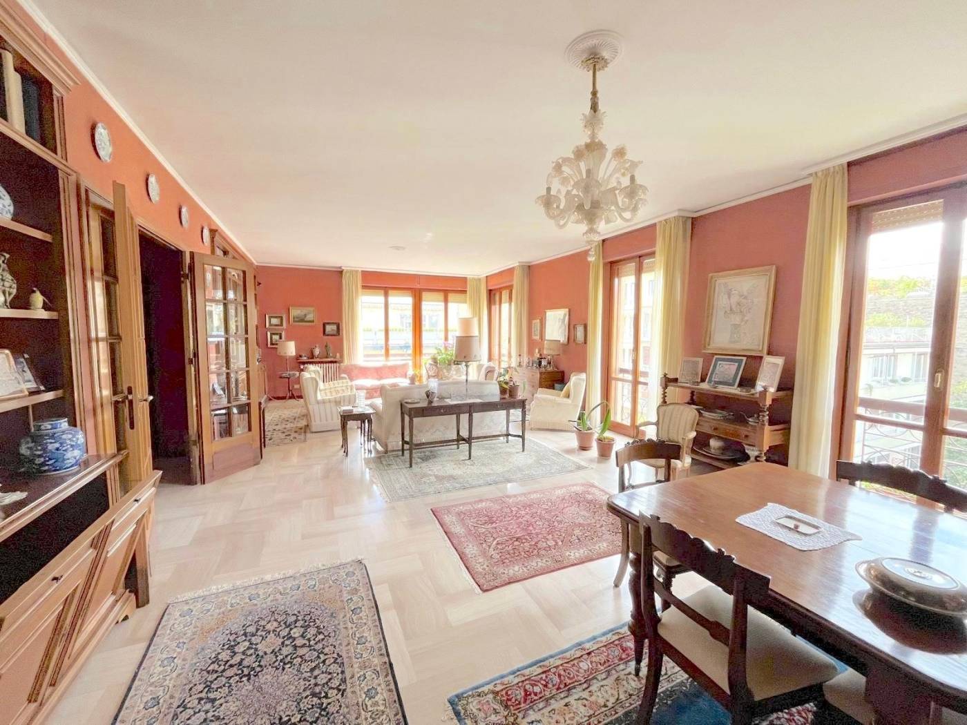 RIF. VE8BAGUE, FIRENZE, MAZZINI pressi, Appartamento signorile, salone, 4 camere. Doppio ingresso. Posto auto doppio. Eu. 920.000 In posizione 