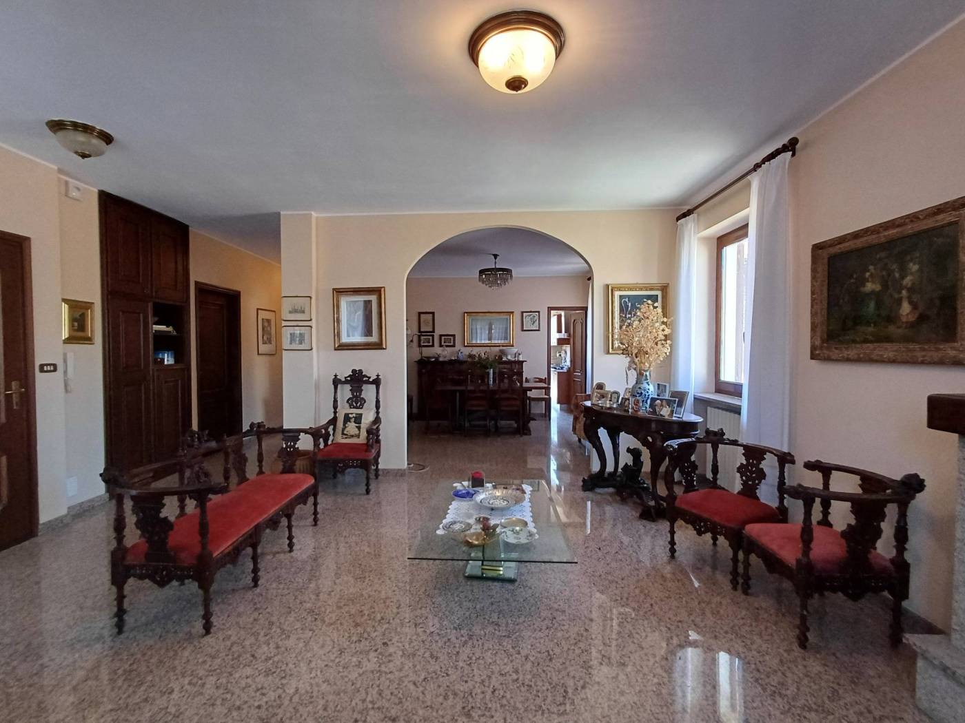 Salone