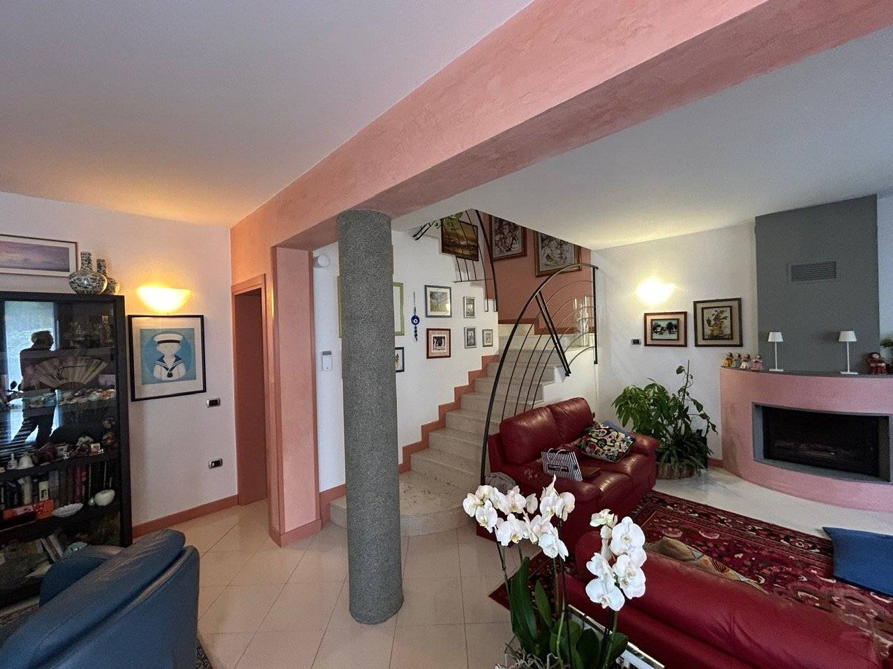 Salone
