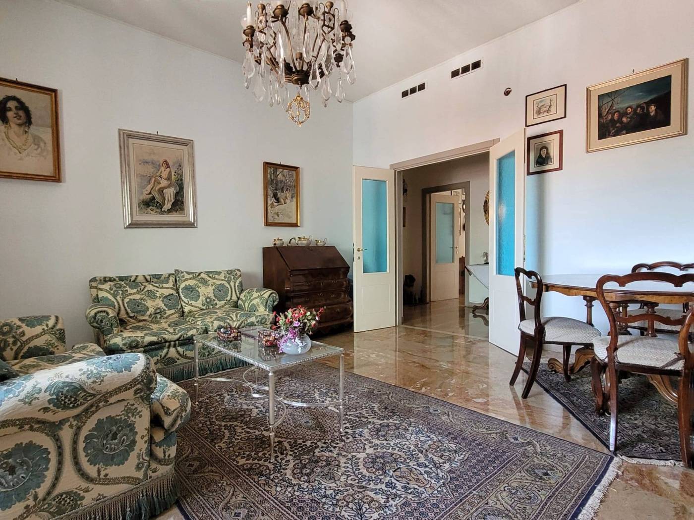 Salone
