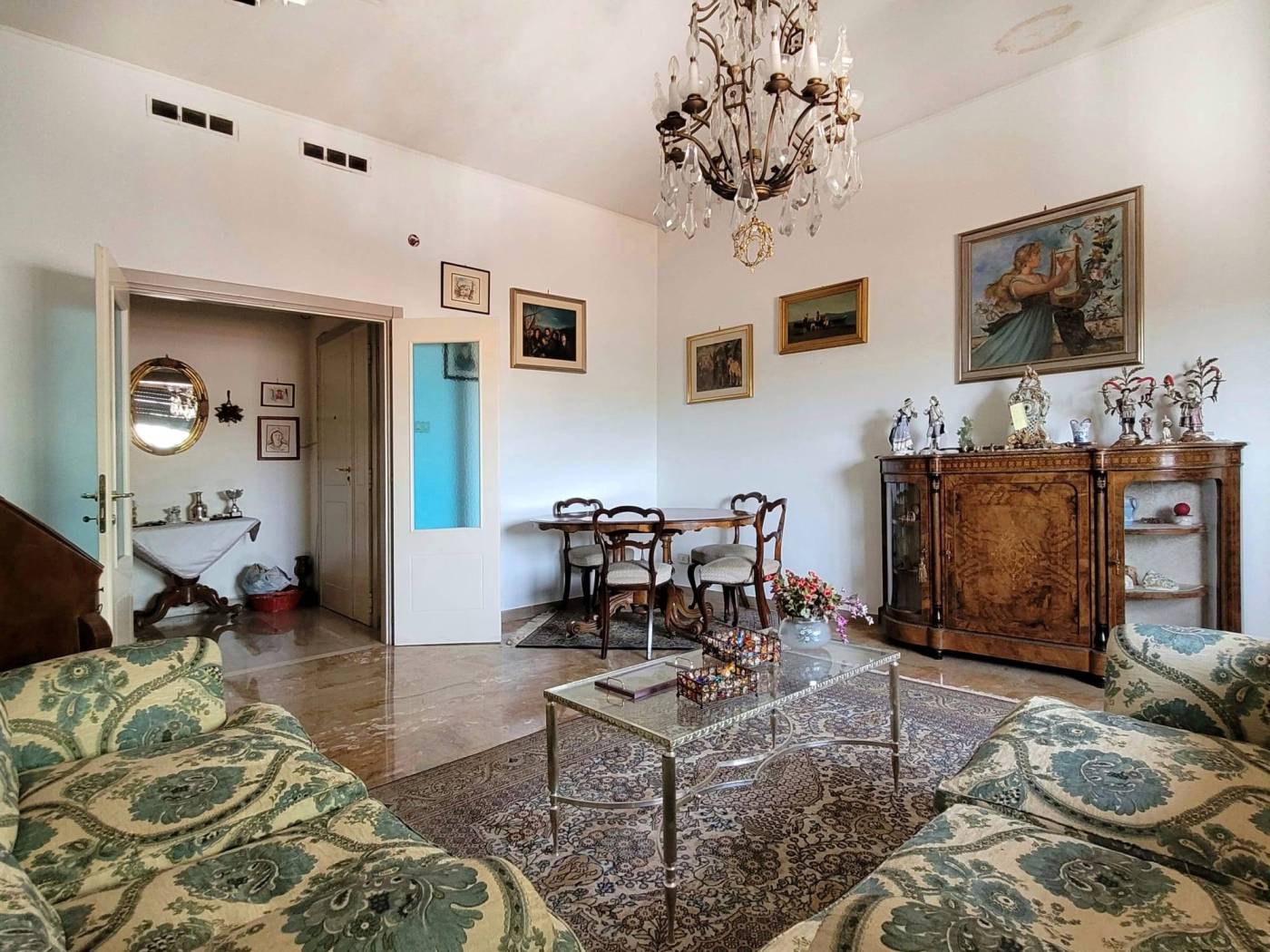 Salone