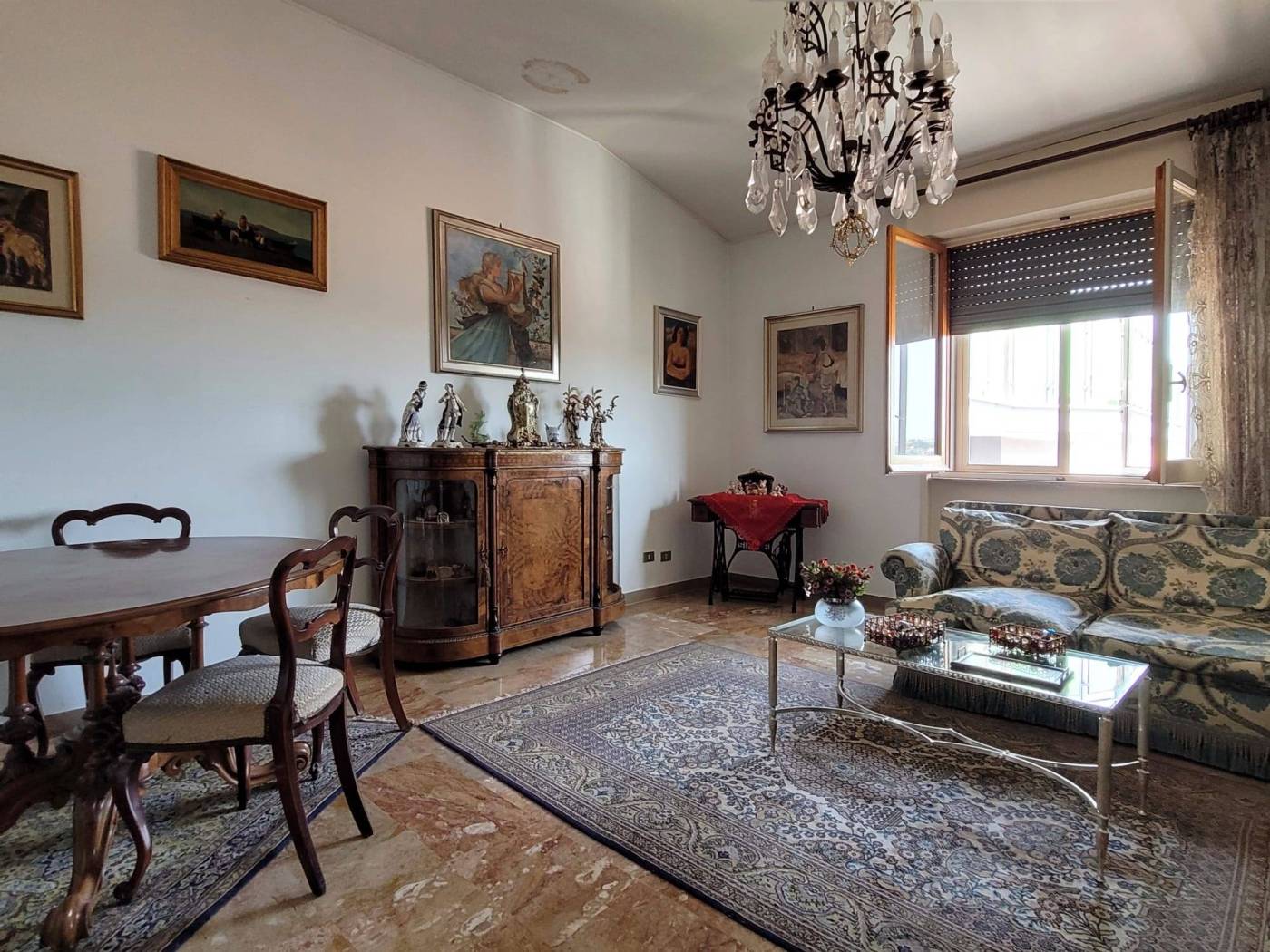 Salone