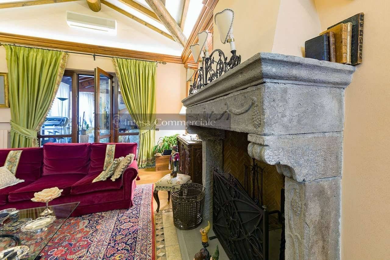 Salone