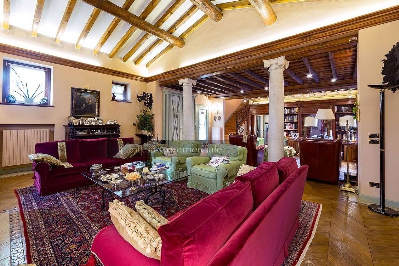 Salone