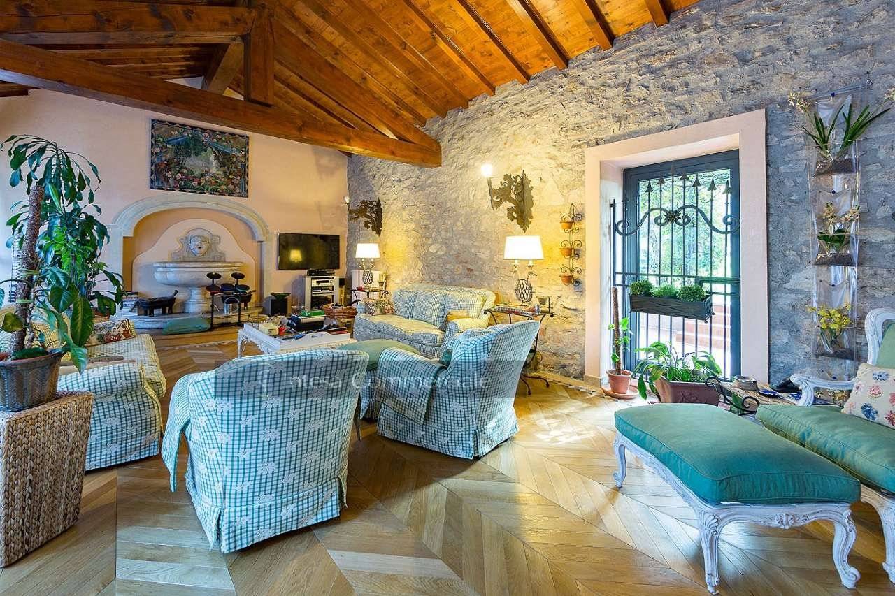 Salone