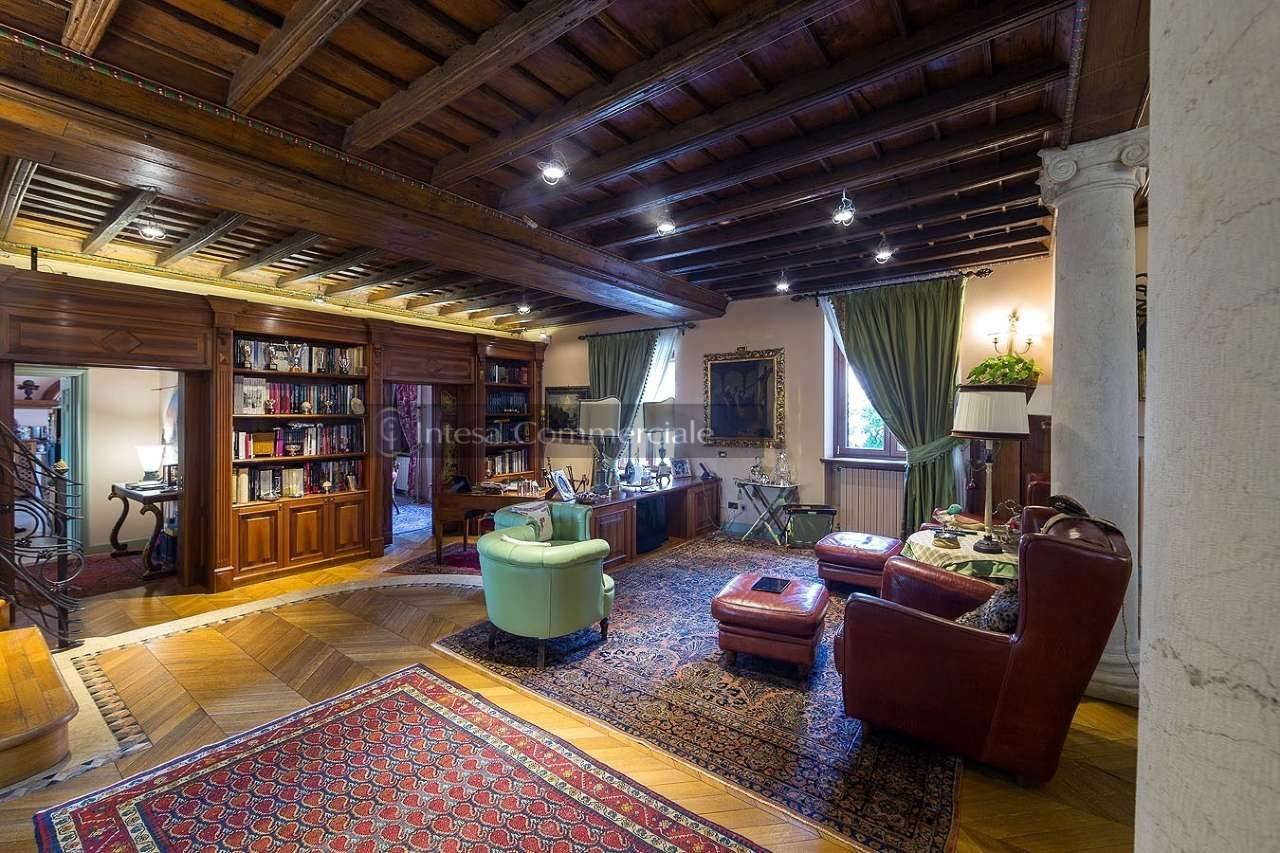 Salone