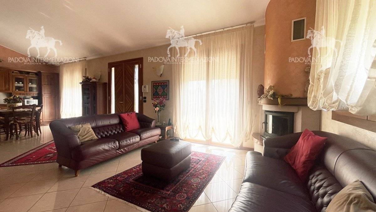 Salone