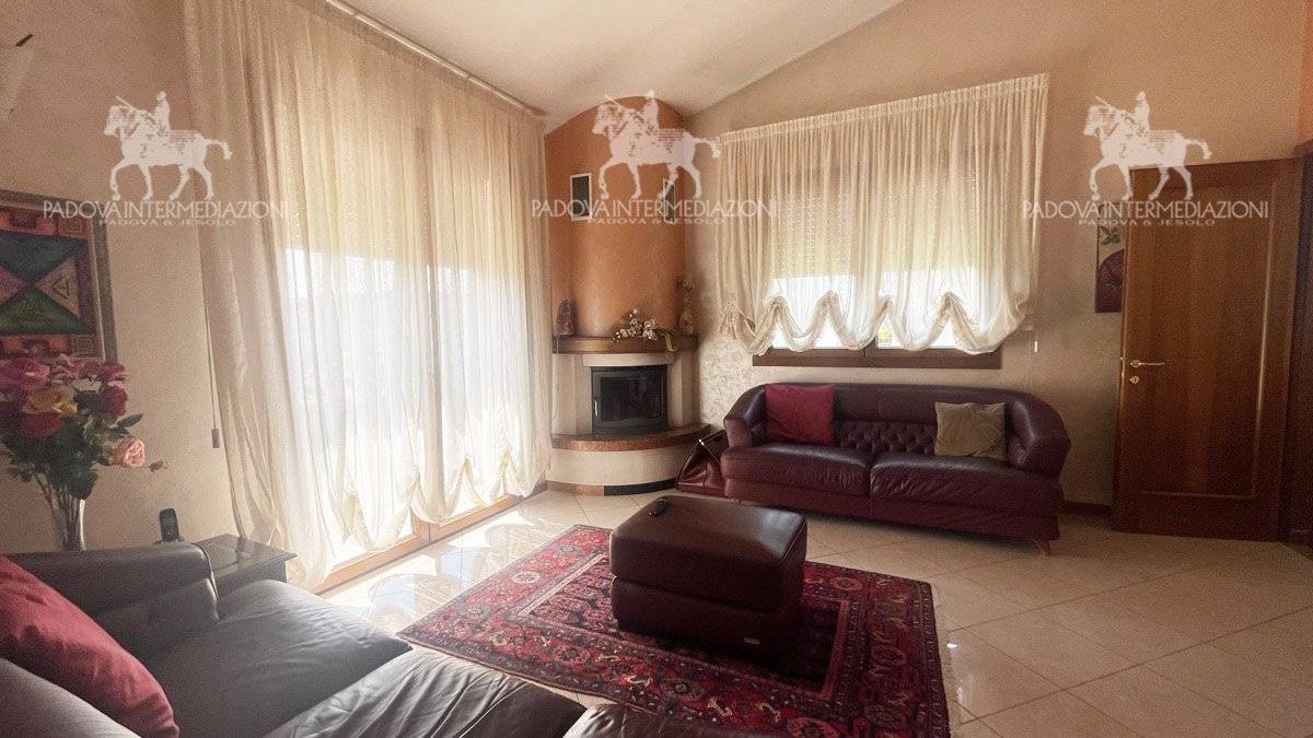 Salone
