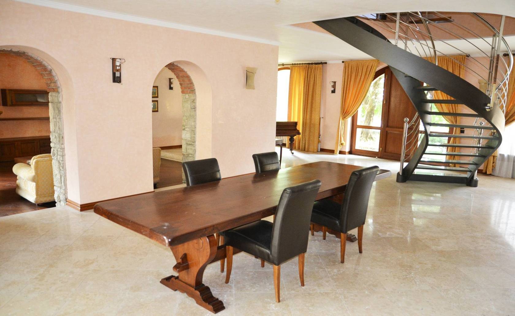 Salone