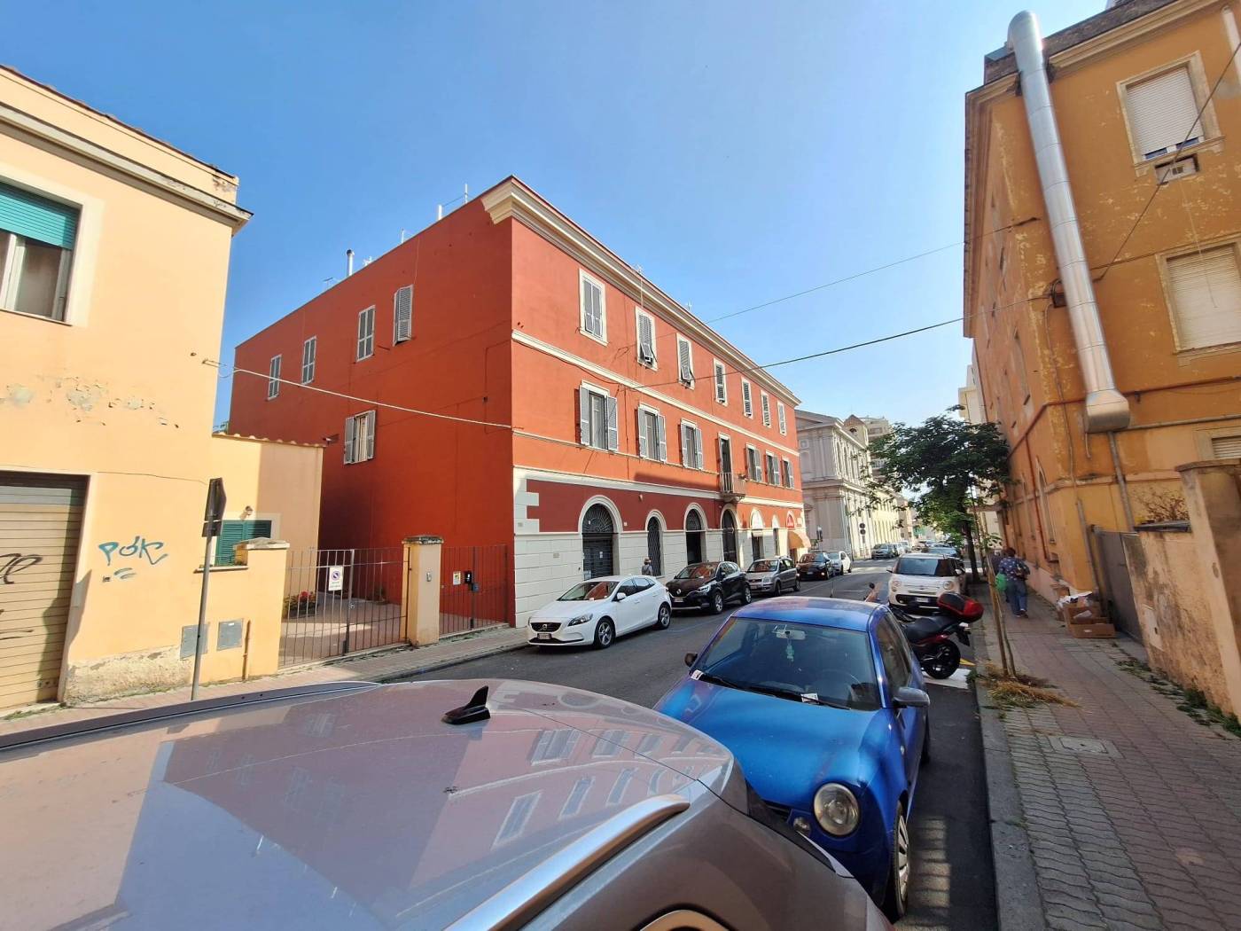 L'Agenzia Immobiliare Tecnoedil, propone in affitto un appartamento situato in zona centrale, a pochi passi dal sottopassaggio ferroviario e dal 
