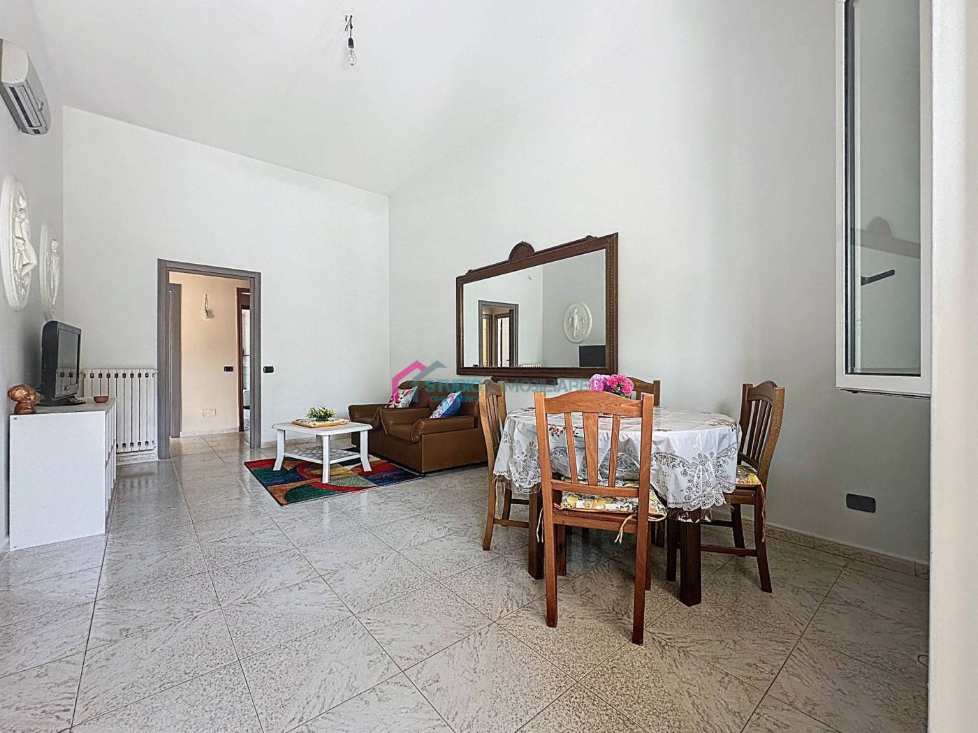 Salone