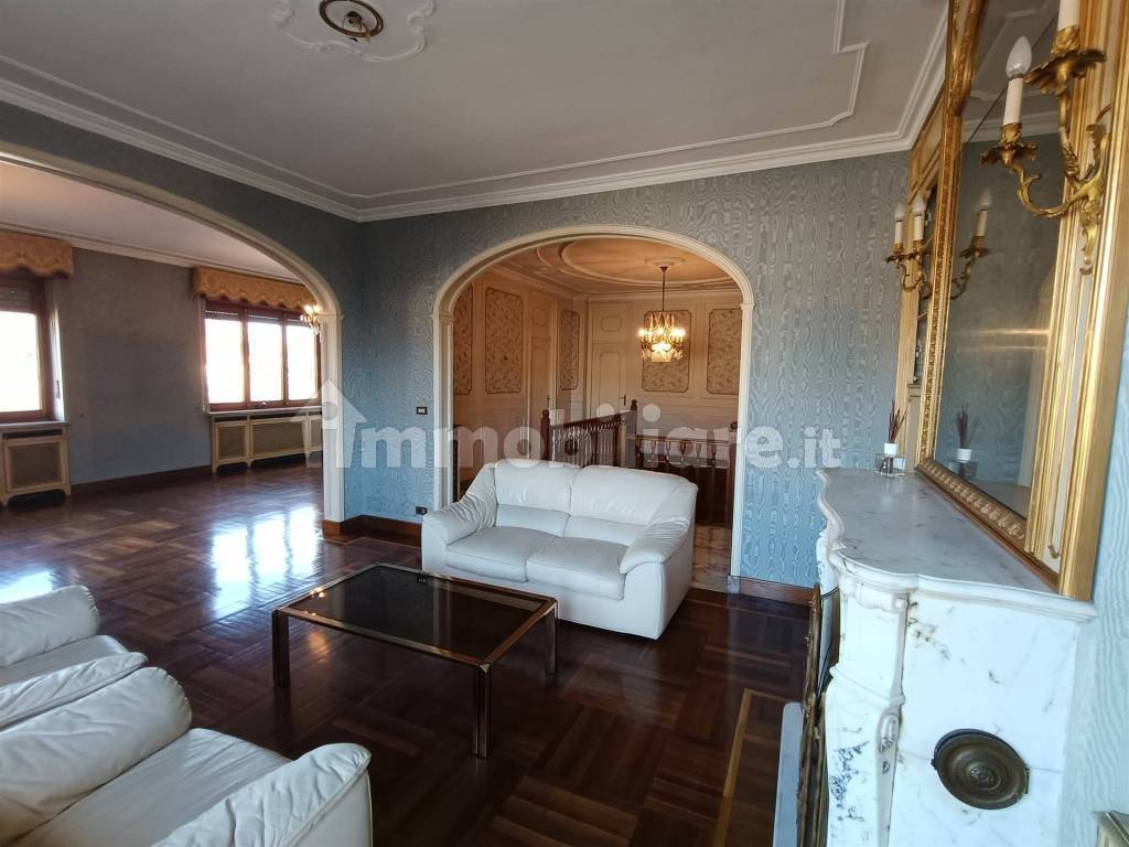 Salone