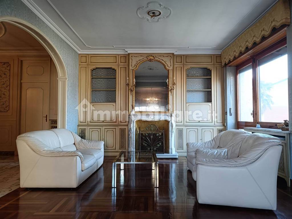 Salone