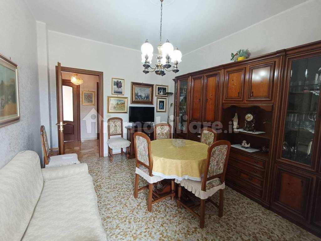 Salone
