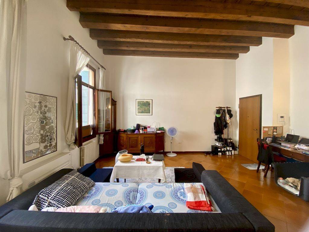 Salone