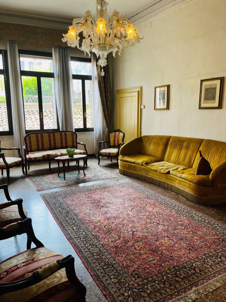 Salone