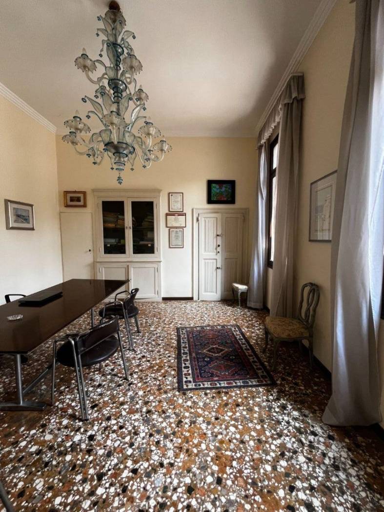 Salone