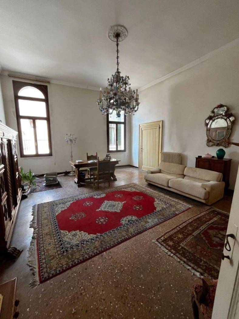 Salone