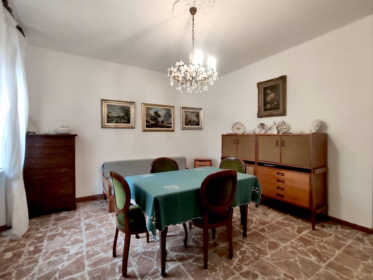 Salone