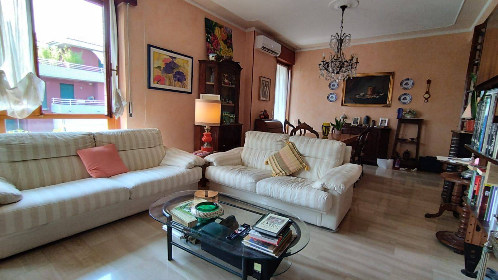 Salone