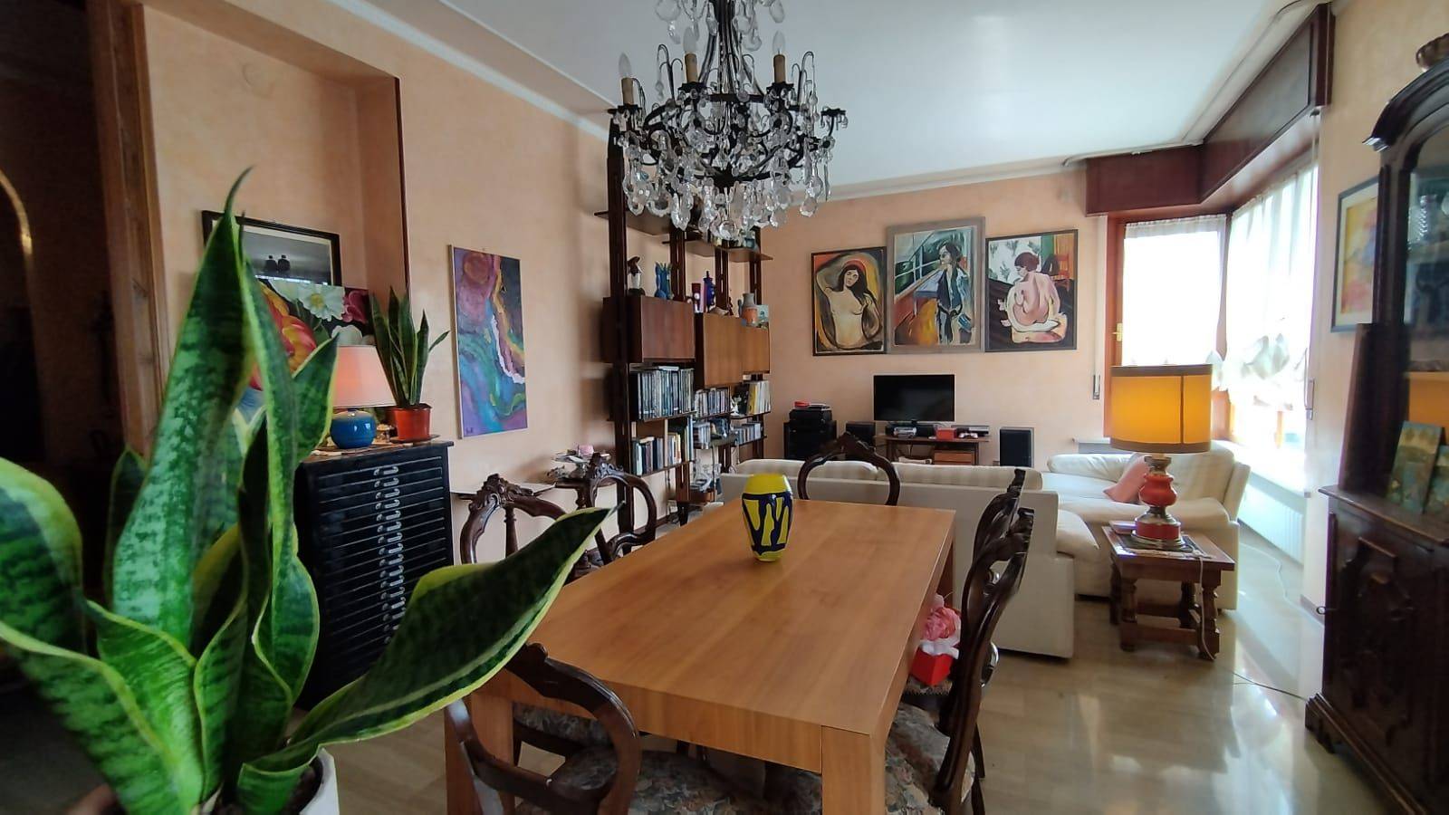 Salone