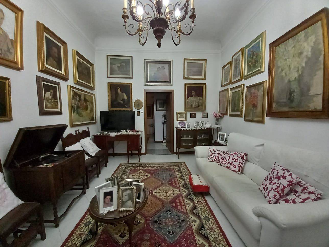 Salone