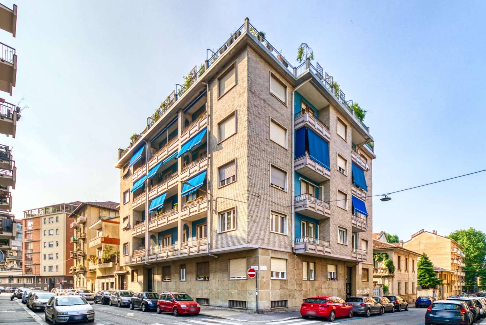 Rif: VIA PINELLI 84 - Zona San Donato, e precisamente in Via Pinelli, angolo Via Carlo Bossi , nelle immediate vicinanze di Corso Regina Margherita e 