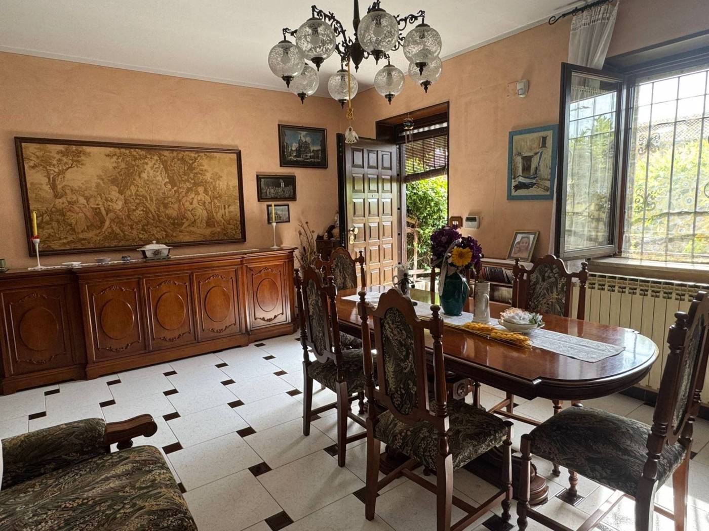 Salone