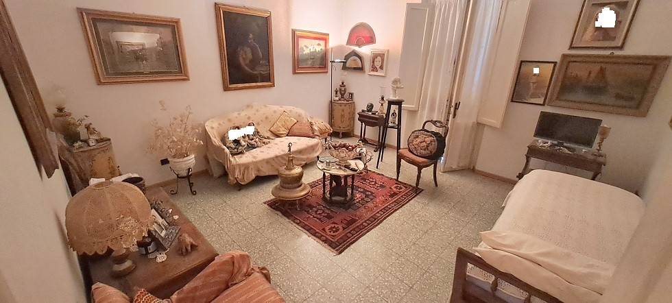 Salone
