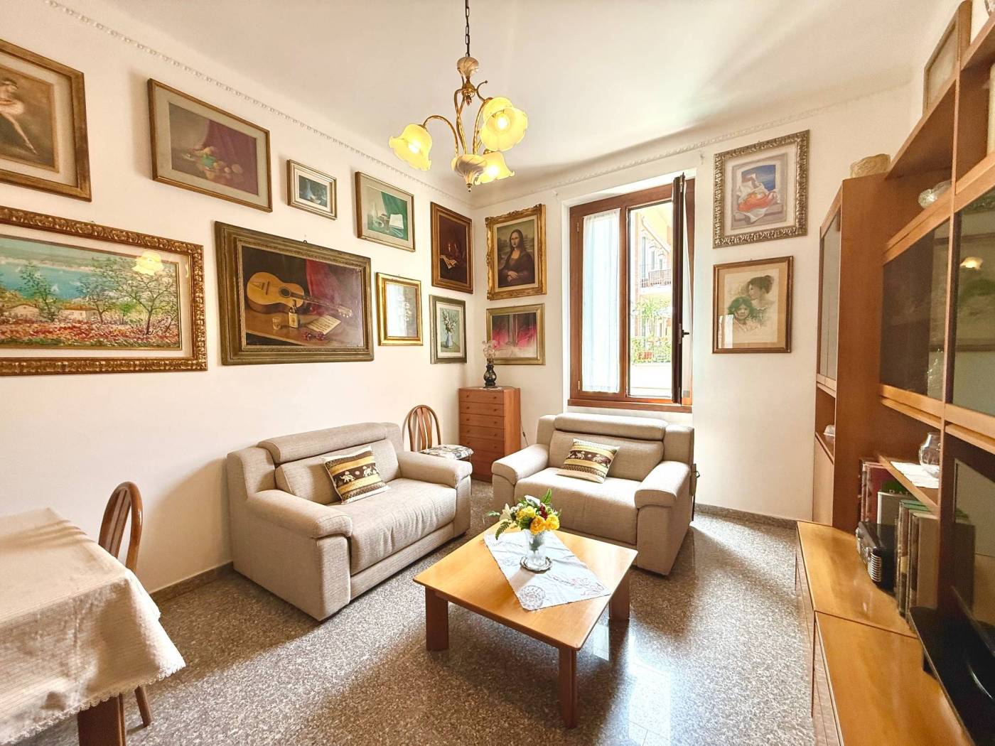 Salone