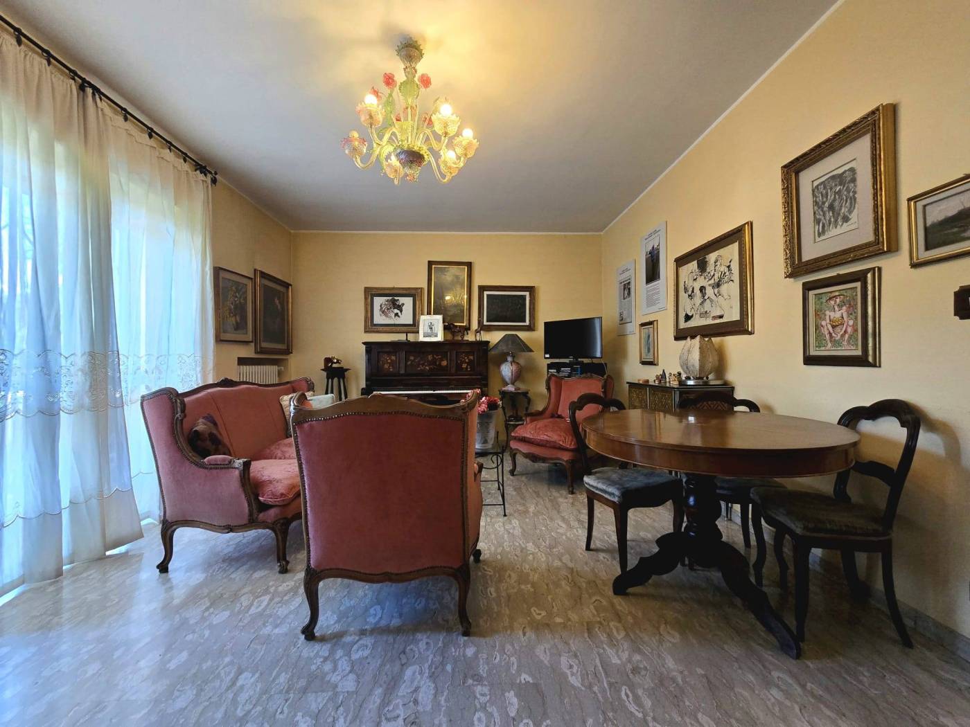 Salone
