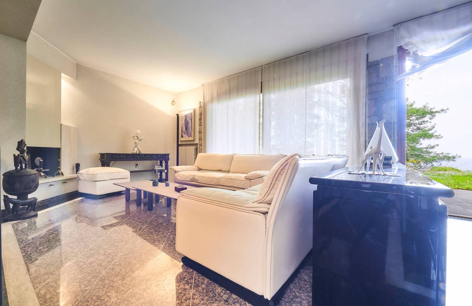 Salone