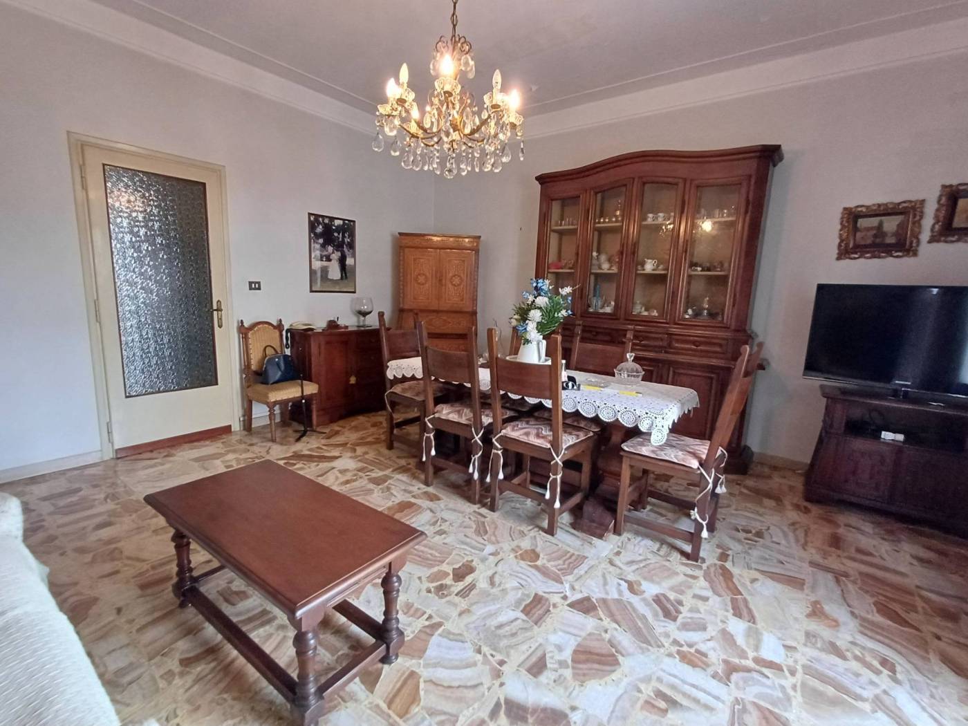 Salone