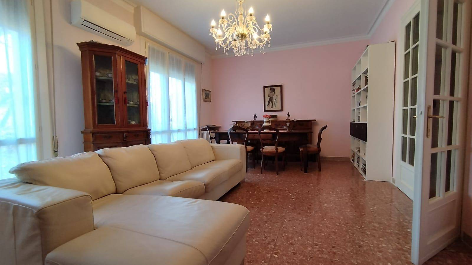 Salone