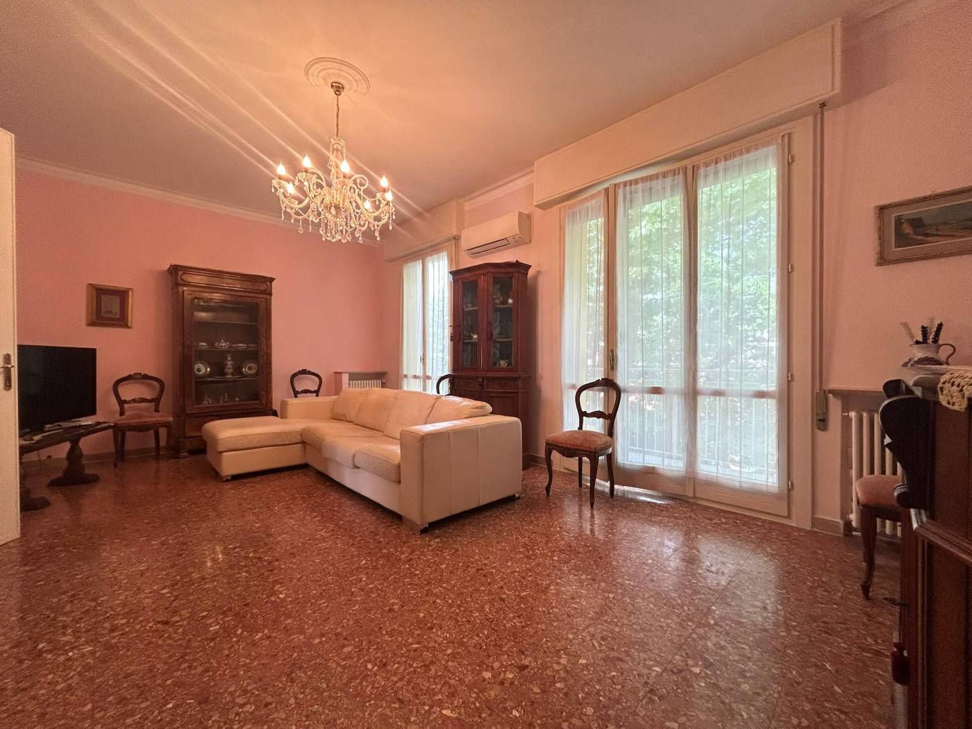 Salone