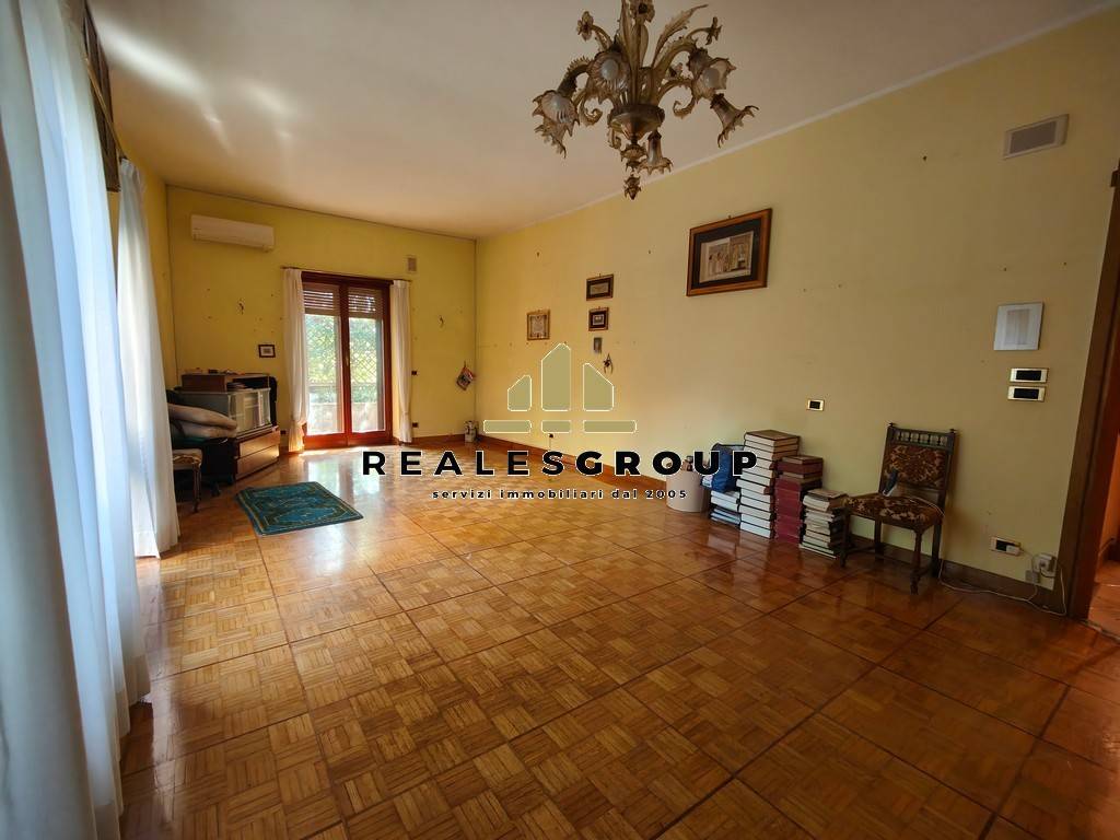 Salone