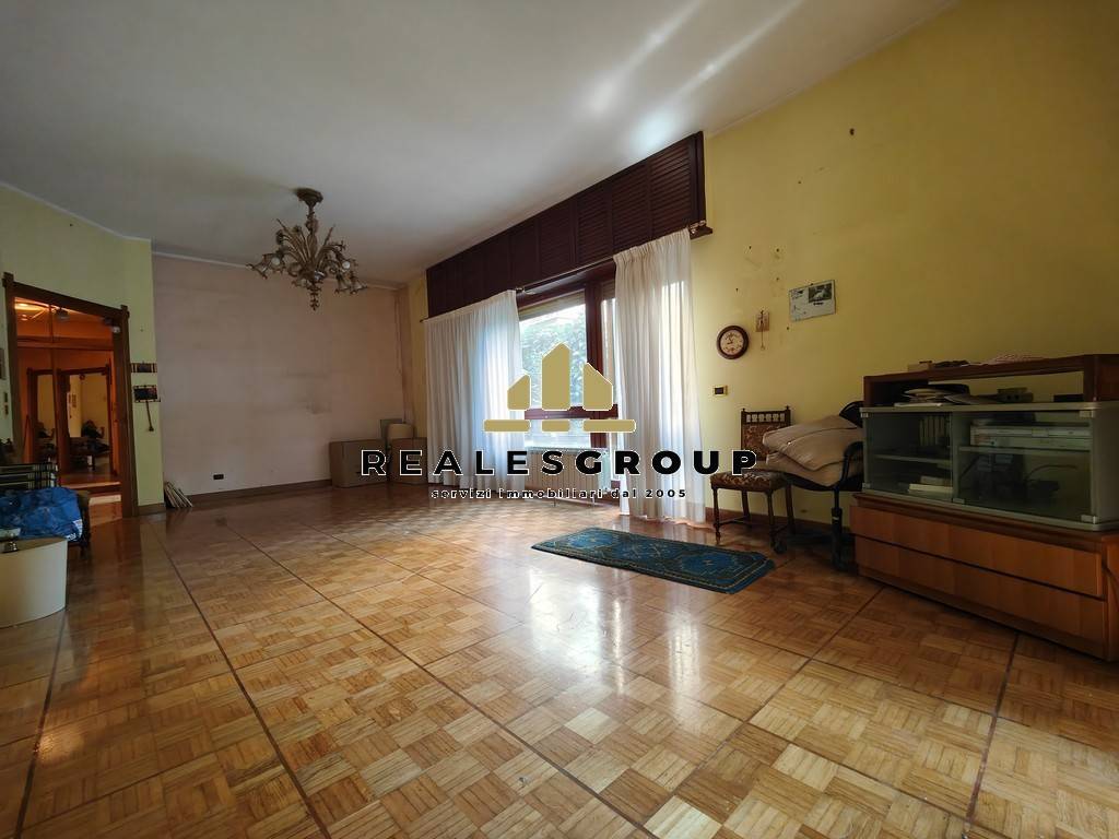 Salone