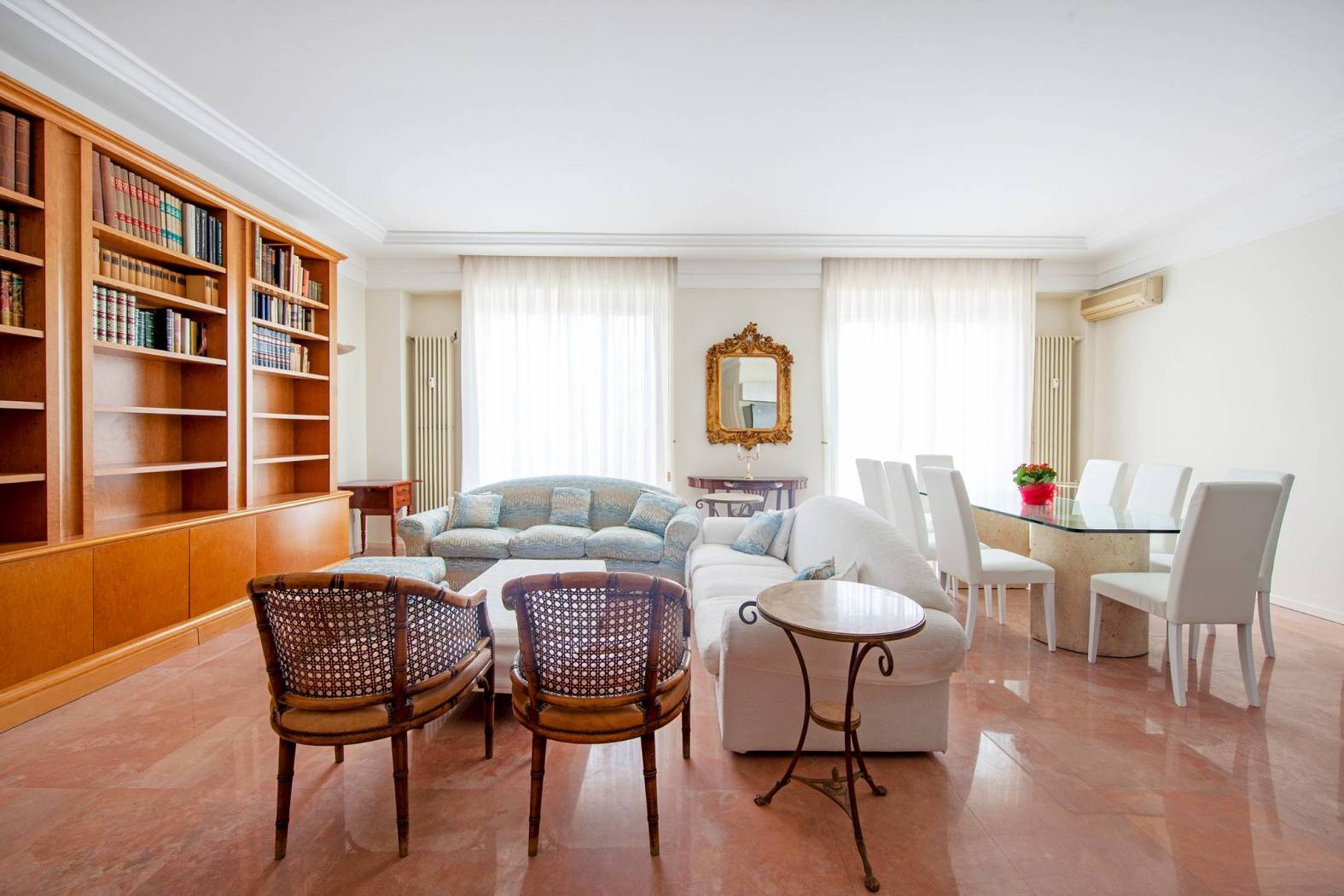 Salone