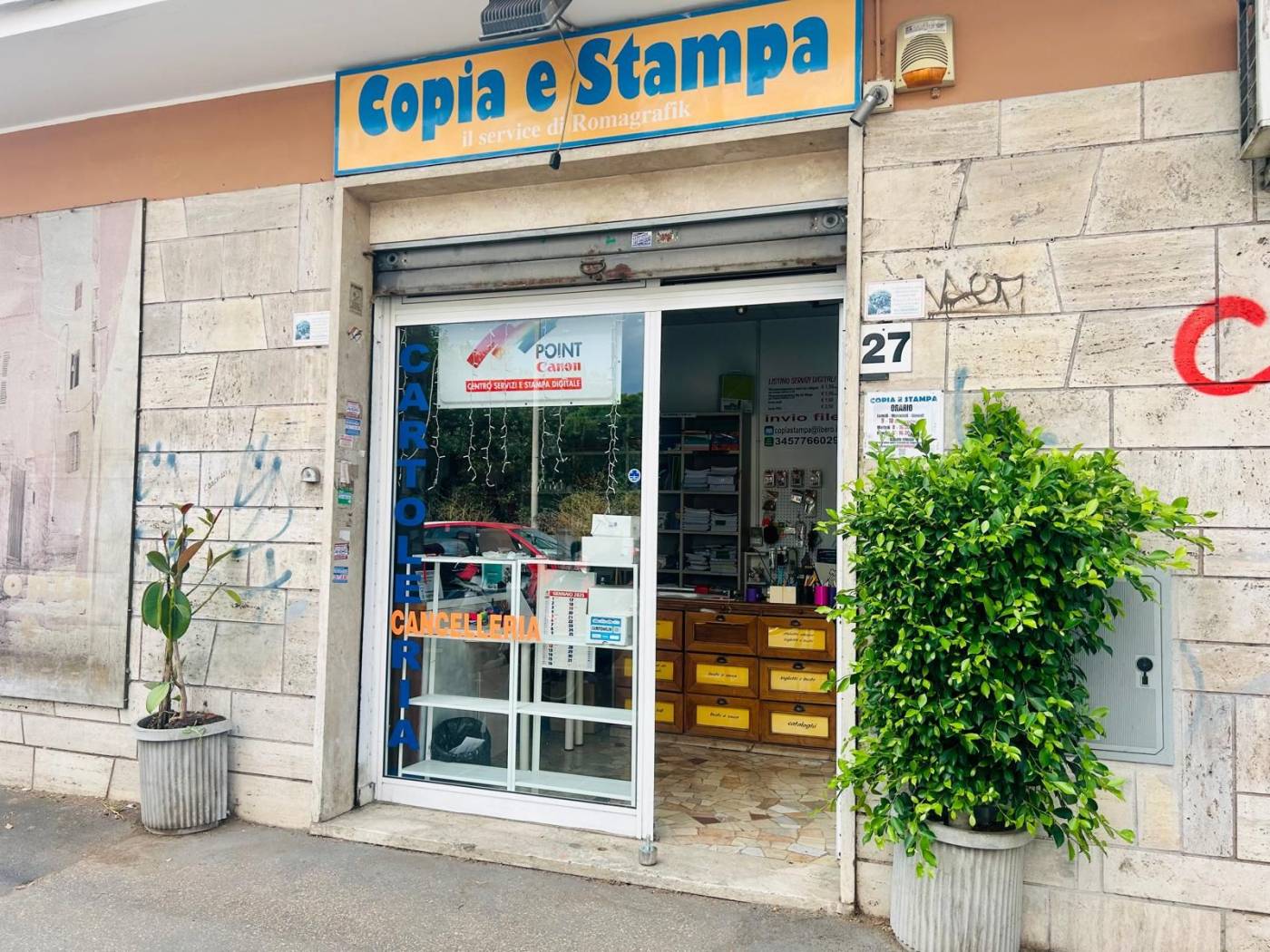 MONTEVERDE VIA DI VALTELLINA STRADA PRINCIPALE ADIAC. GIANICOLENSE OSPEDALE SAN CAMILLO CROCE ROSSA LA BL CASE PROPONE LA LOCAZIONE DI UN LOCALE 