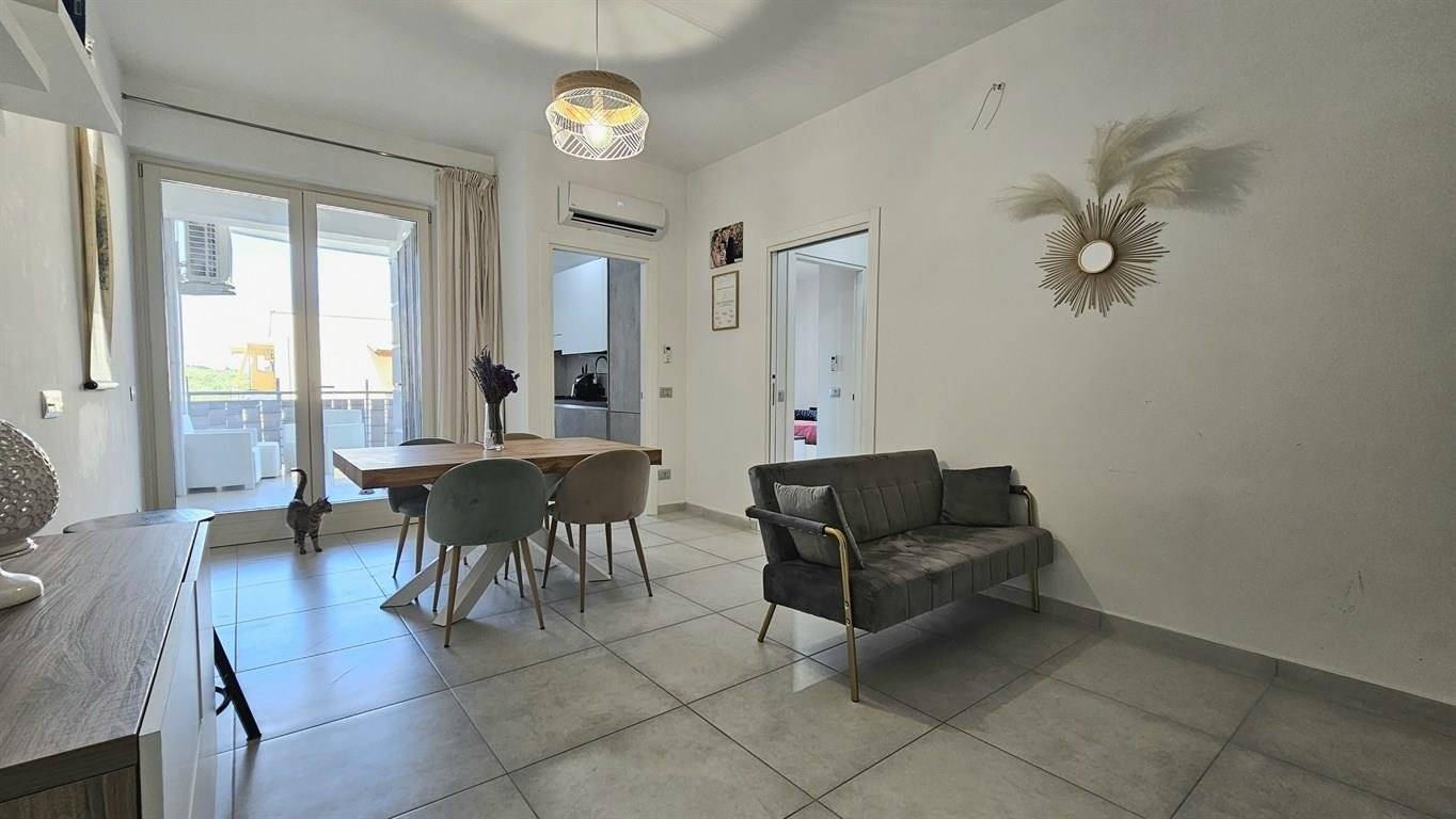 Fonte Nuova – Località Santa Lucia – All'interno di una palazzina di recente costruzione (2019) proponiamo un elegante appartamento di circa 70 mq. 