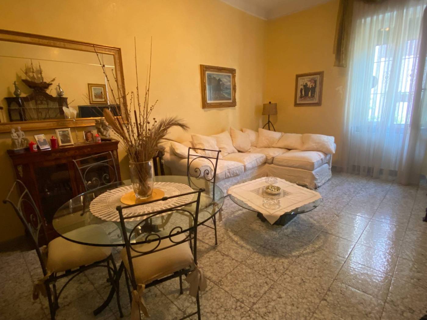 Salone