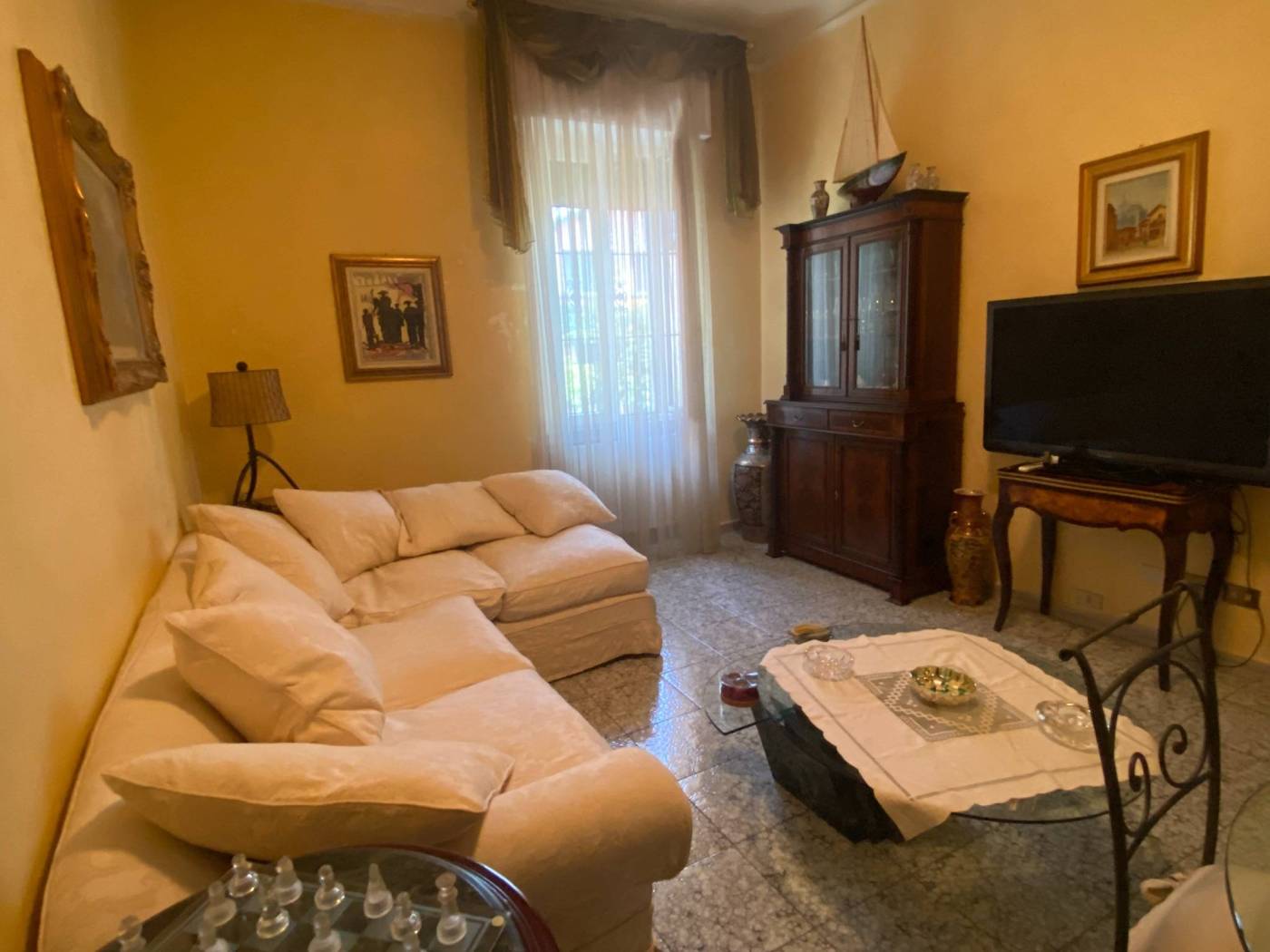 Salone