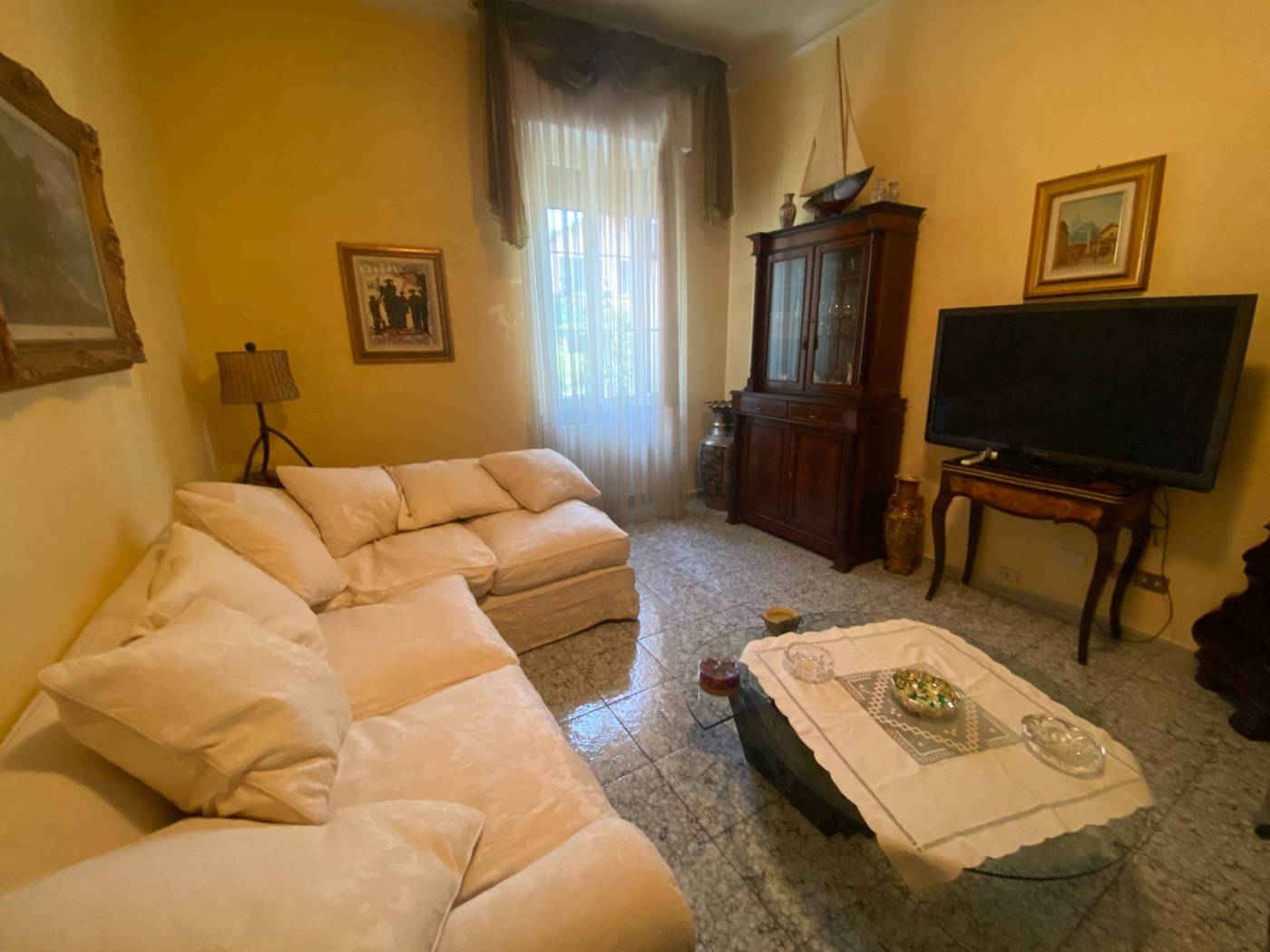 Salone